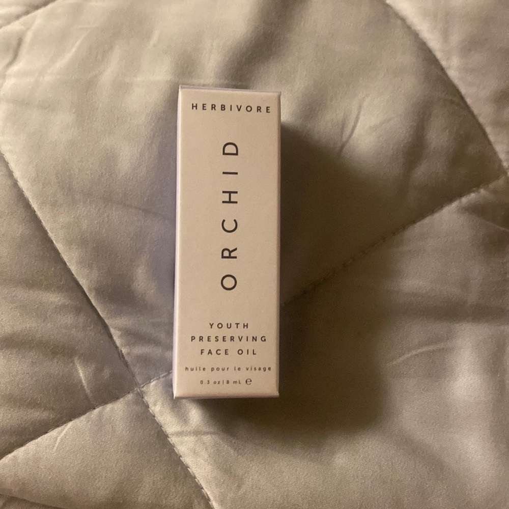 Face oil